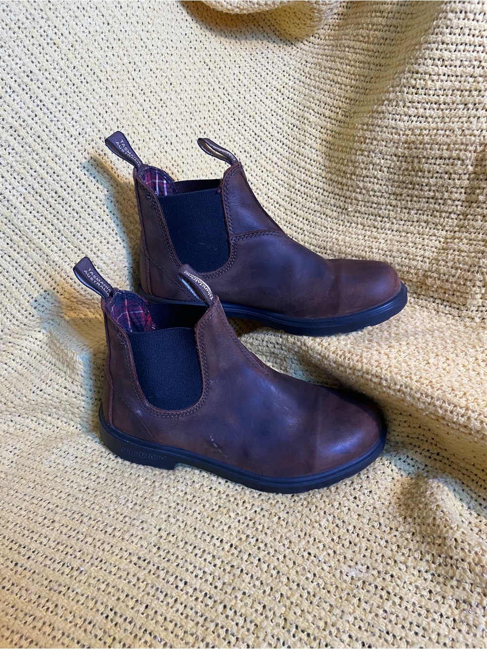 Blundstone Kids AUS 3 Antique Brown Chelsea Slip-On Boots - Picture 4 of 8